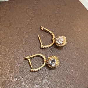 Elegant Gold Earrings with Crystal Accents